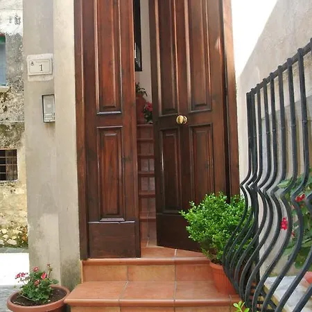 Casa Antonia Bed & Breakfast *